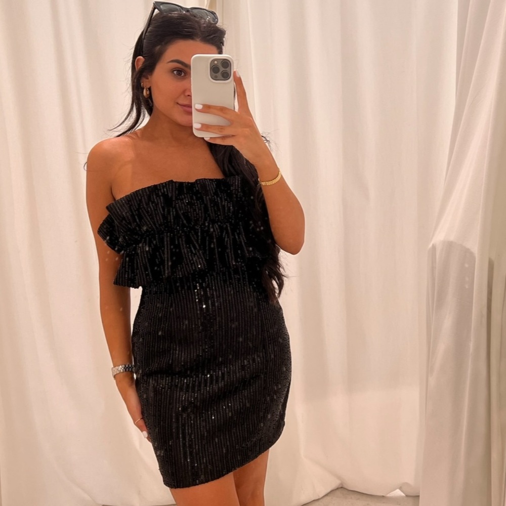 Black sequins DO+BE dress